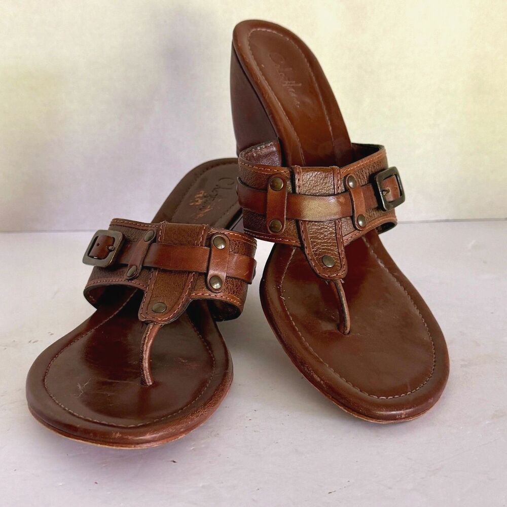 Cole Haan, VTG Y2K Brown Wedge Buckle Thongs, 8.5 Y2K Boho Chic Summer